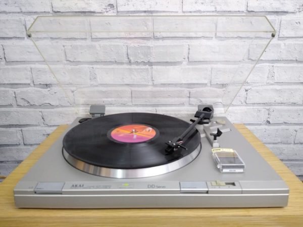 Tocadiscos Akai AP-D210