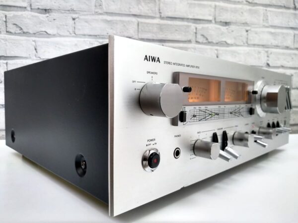 Amplificador integrado Aiwa AA8700 E vúmetros - Imagen 4