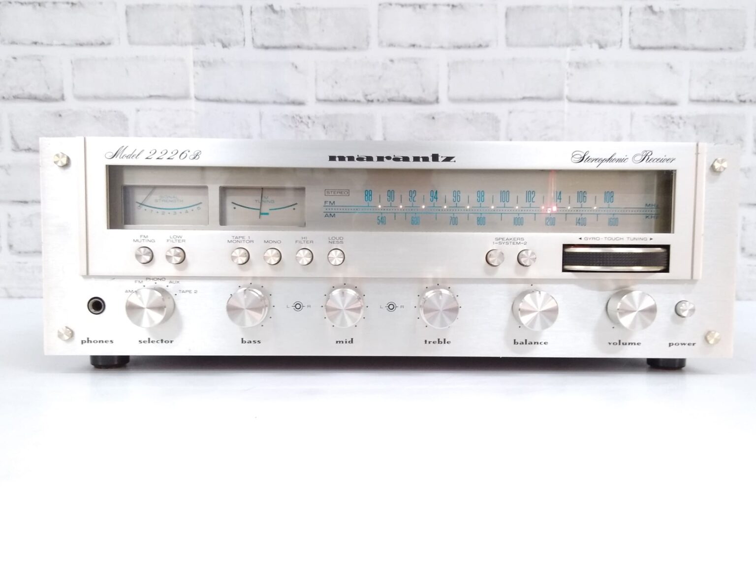 Amplificador Integrado Marantz Model 2226B - HiFilia