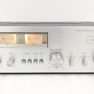 imagen frontal del amplificador vintage Aiwa AF-8300 con vúmetros luminosos